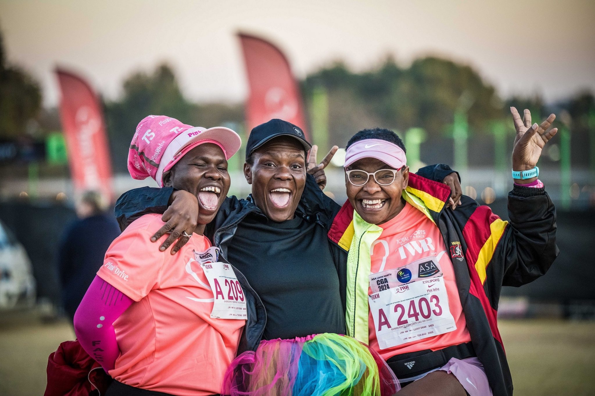 pinkdrive-conducts-722-free-breast-exams-at-women-s-race-events